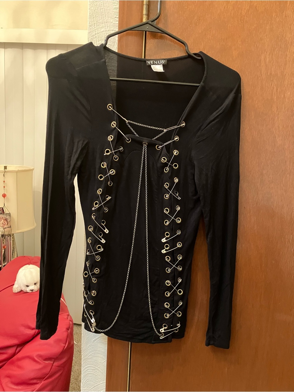 VENUS Black long sleeve gothic top